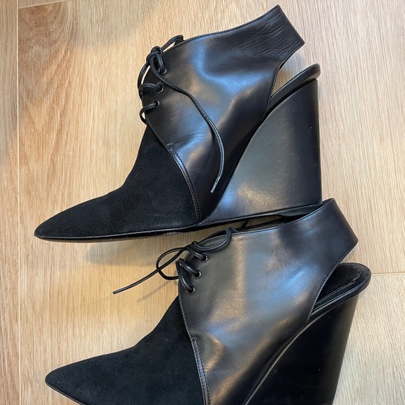 Christian Dior Pointed Toe Heel - Picture 3 of 4